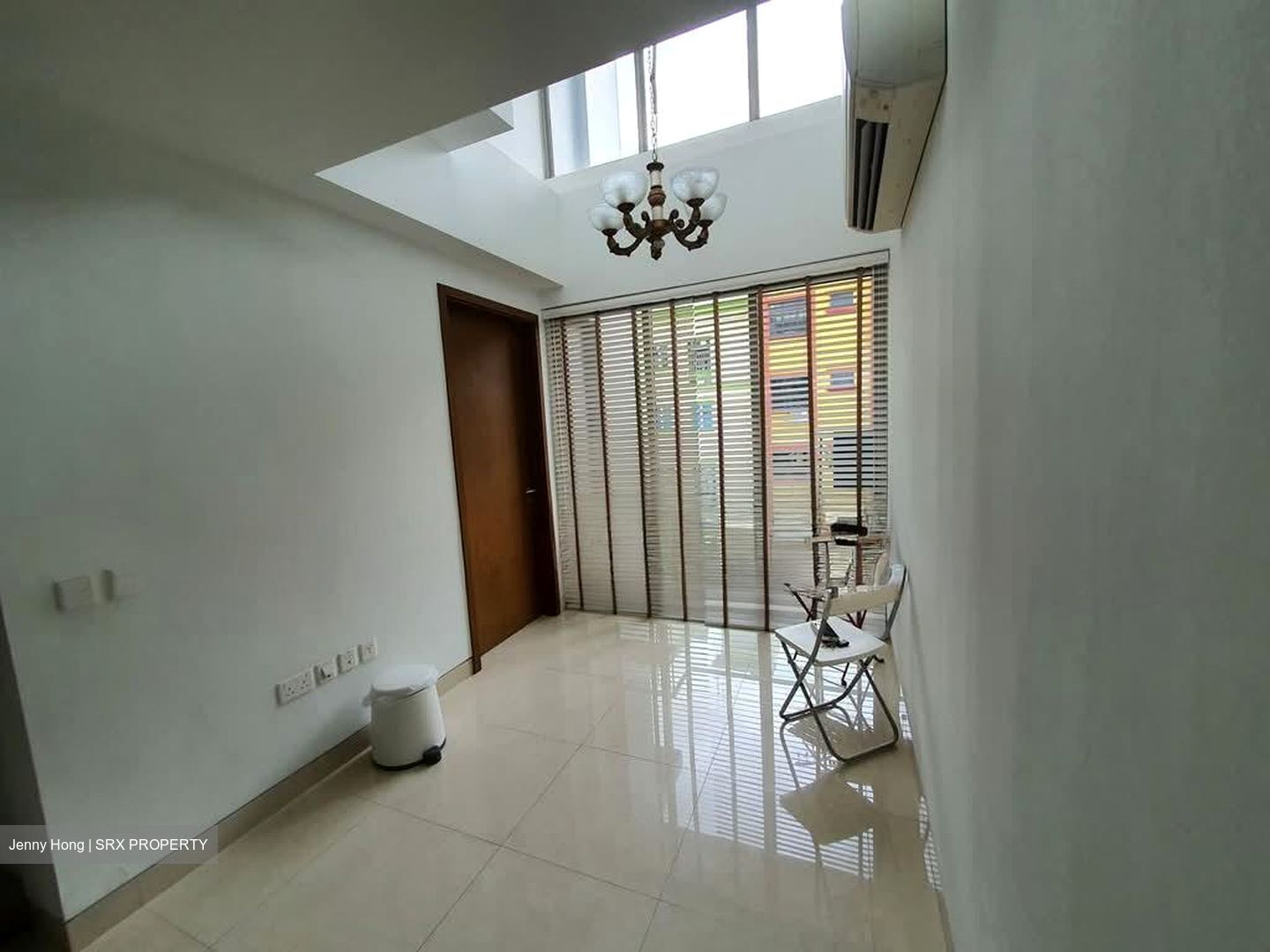 Centra Residence (D14), Apartment #566696021